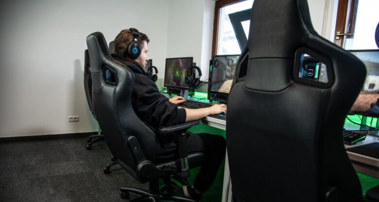 Come Fare Streaming Di Squadra Su Twitch